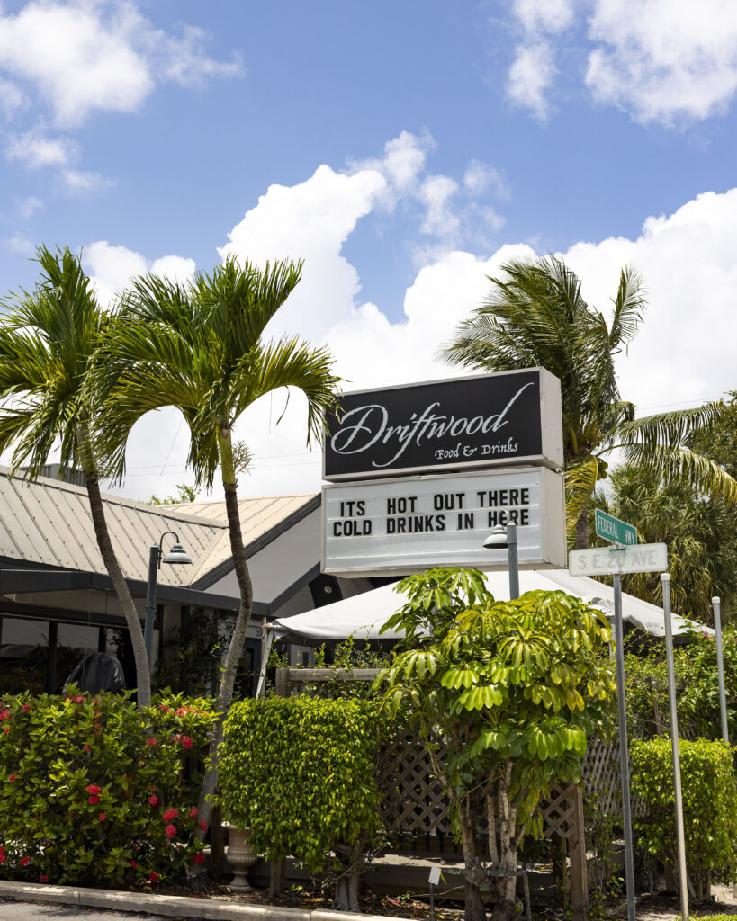 Christmas Eve, Christmas, Hanukkah, New Year Eve and New Years Day dine in and take out options in the Palm Beaches.  